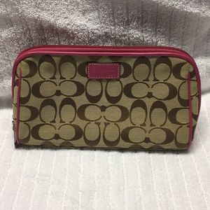 Coach makeup bag great condition